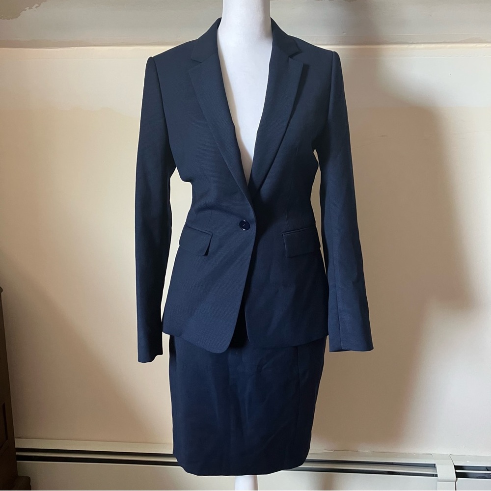 Reiss Women’s Navy Blue Indis Jacket & Skirt Set size 4